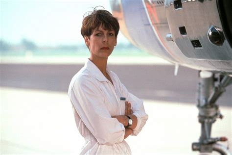 Jamie Lee Curtis nahá ve filmu Pravdivé lži 